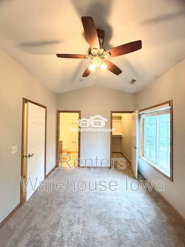 Condo for rent at 2000 Meadow Court #204, Des Moines, IA 50320