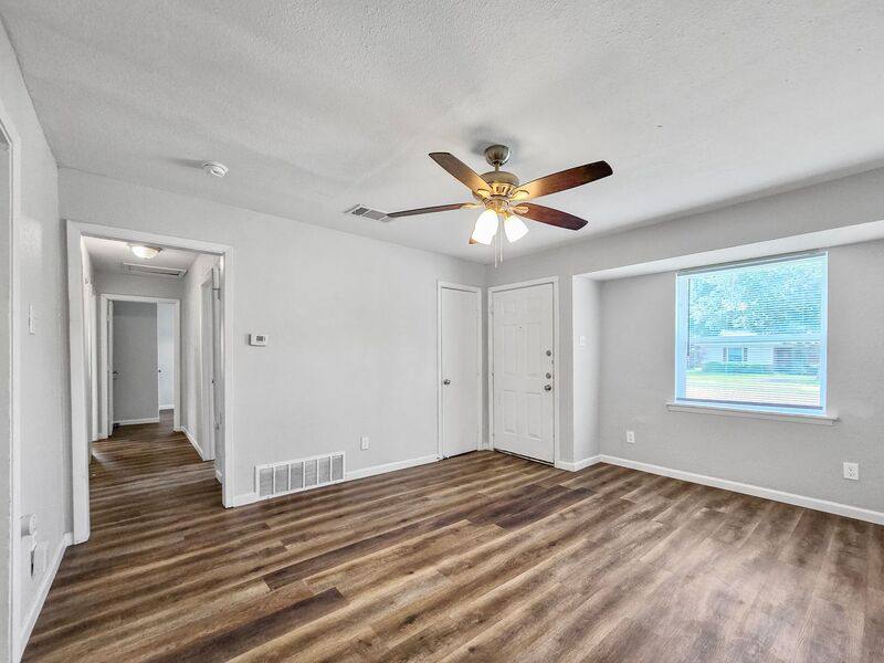 House for rent at 2035 San Francisco Dr, Dallas, TX 75228