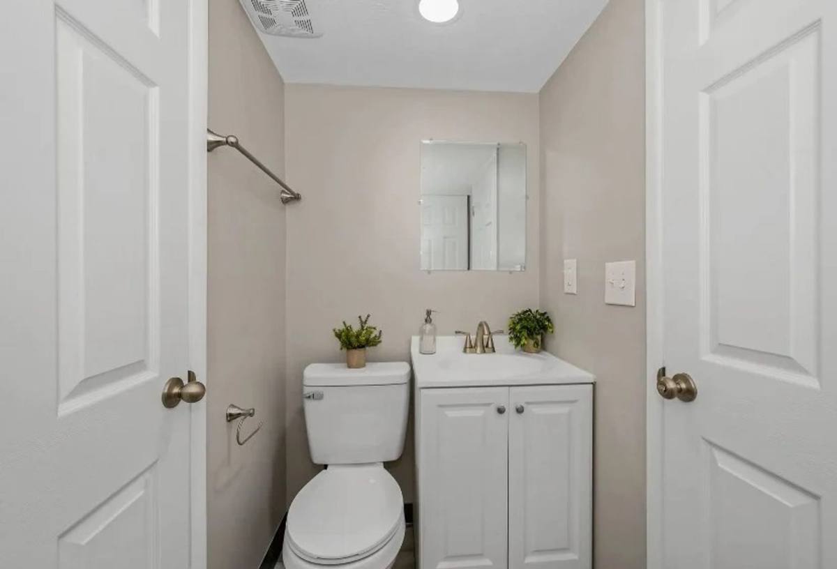 Townhouse for rent at 9133 Winton Rd, Cincinnati, OH 45231