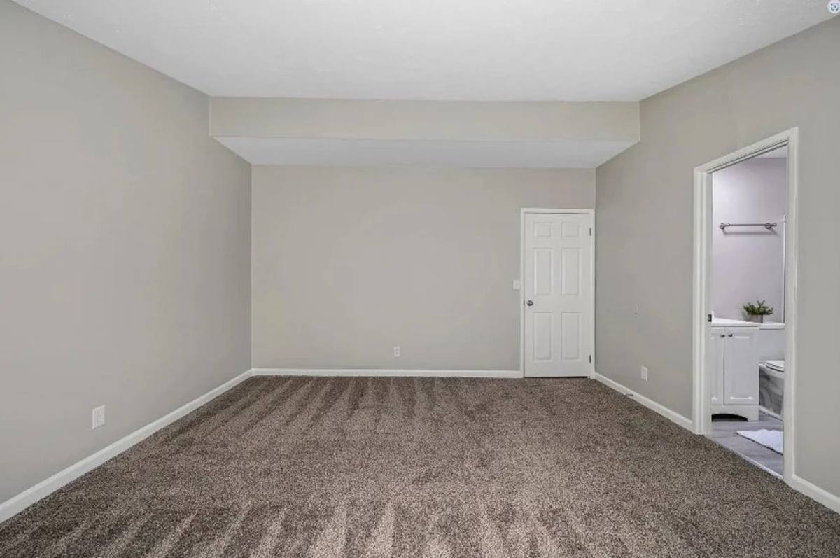 Townhouse for rent at 9133 Winton Rd, Cincinnati, OH 45231