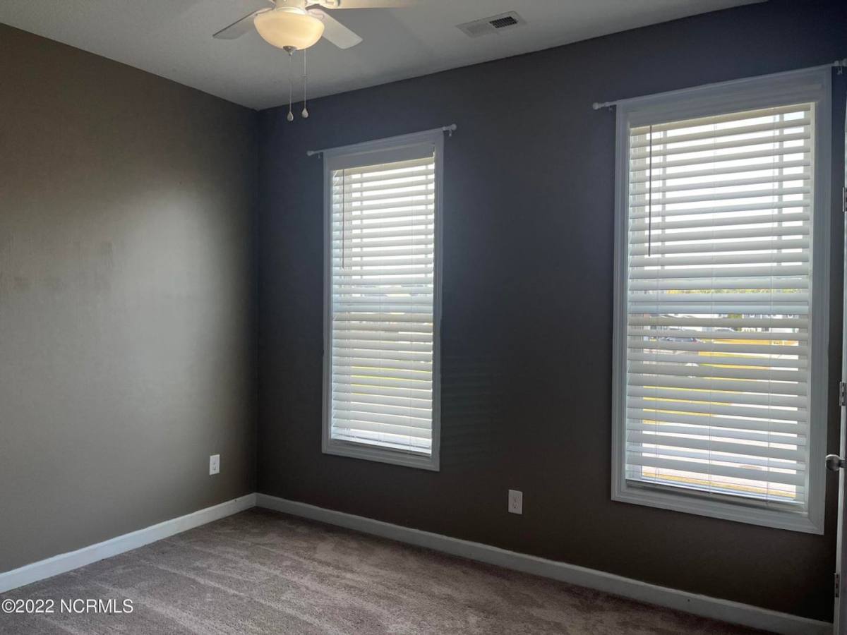 House for rent at 221 Dairyfarm Rd, Jacksonville, NC 28546