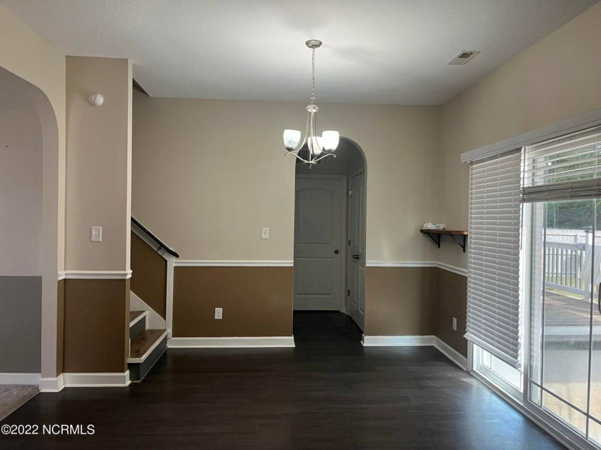 House for rent at 221 Dairyfarm Rd, Jacksonville, NC 28546