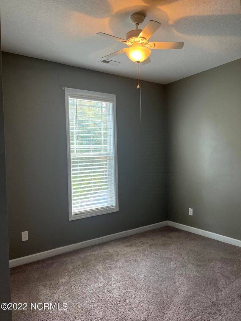 House for rent at 221 Dairyfarm Rd, Jacksonville, NC 28546