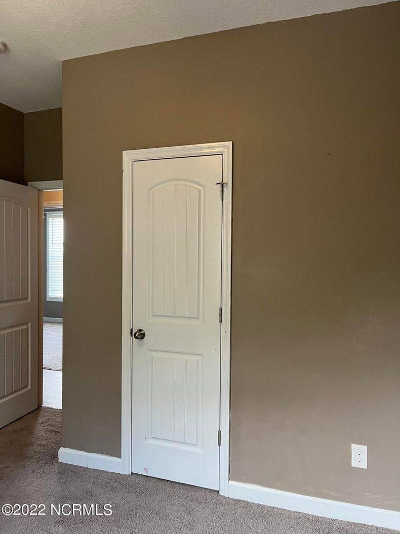 House for rent at 221 Dairyfarm Rd, Jacksonville, NC 28546