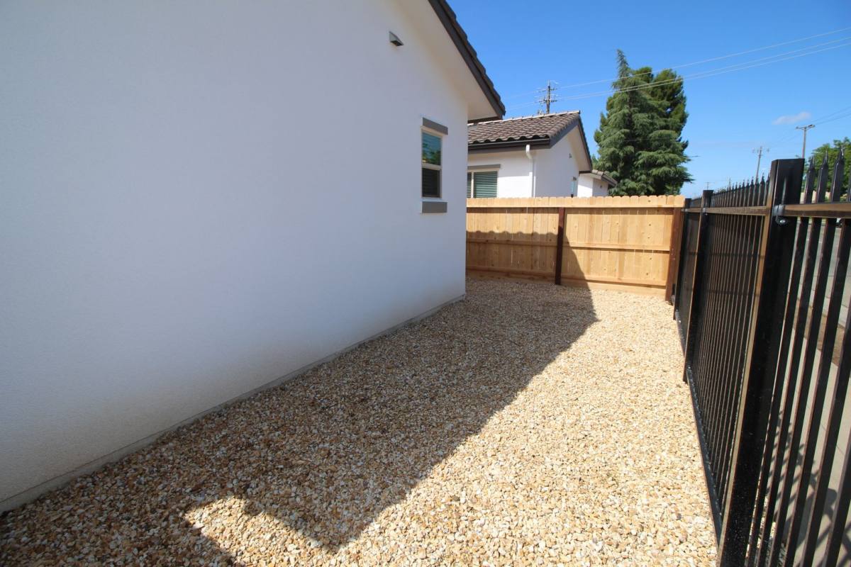 House for rent at 2343 N Arthur, Fresno, CA 93705