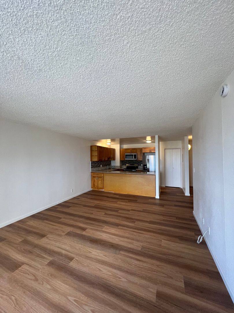 Apartment for rent at 1255 Nuuanu Ave, Honolulu, HI 96817