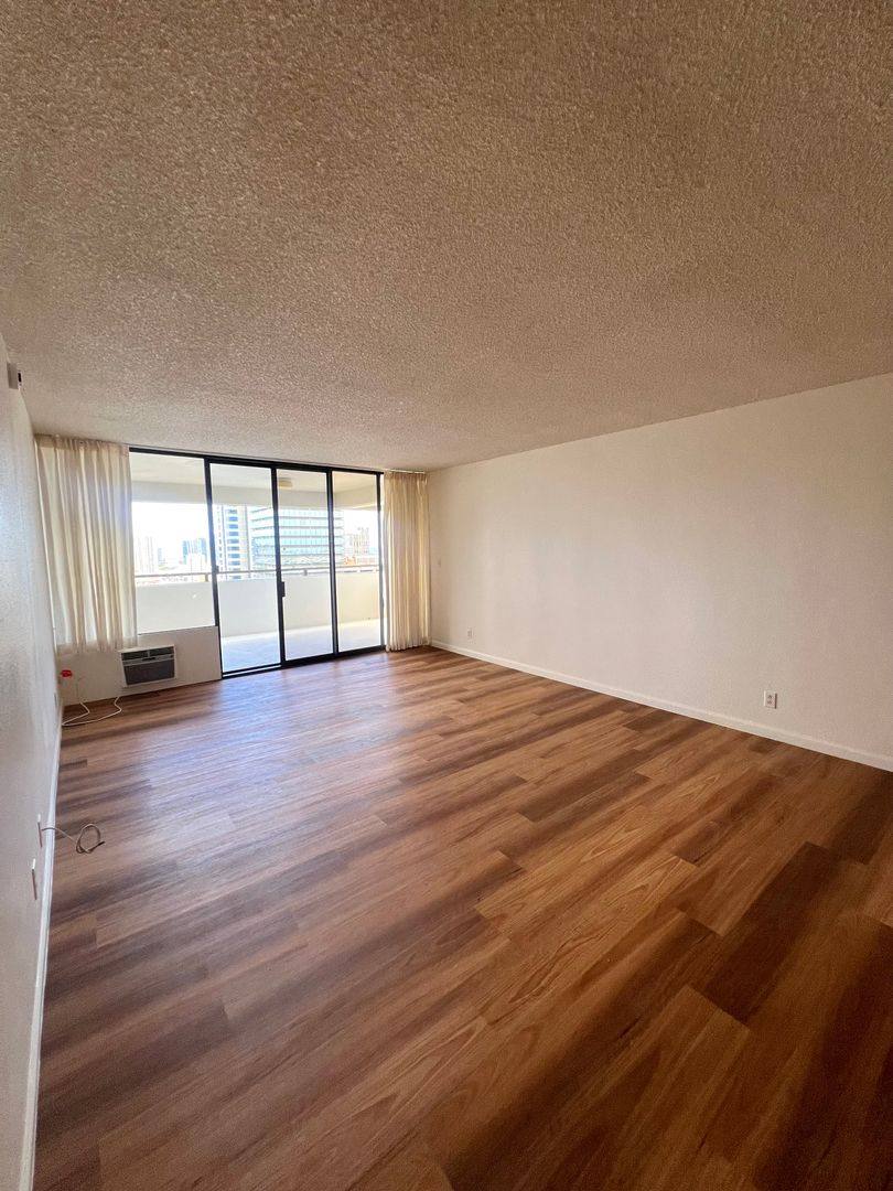 Apartment for rent at 1255 Nuuanu Ave, Honolulu, HI 96817