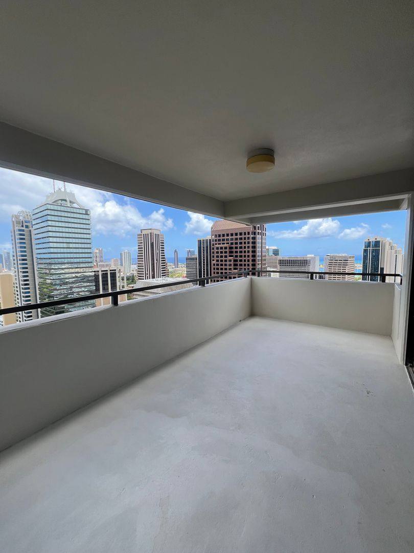 Apartment for rent at 1255 Nuuanu Ave, Honolulu, HI 96817