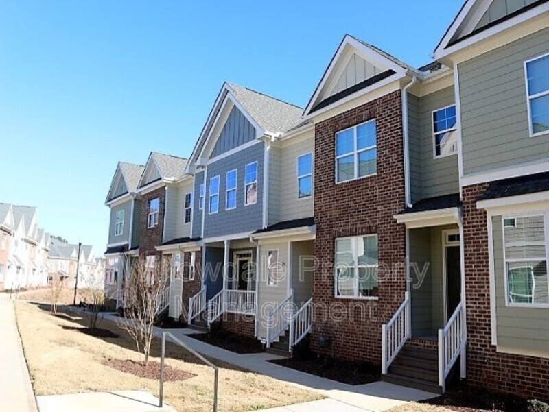 Townhouse for rent at 904 Laurel Gate Dr, Wake Forest, NC 27587
