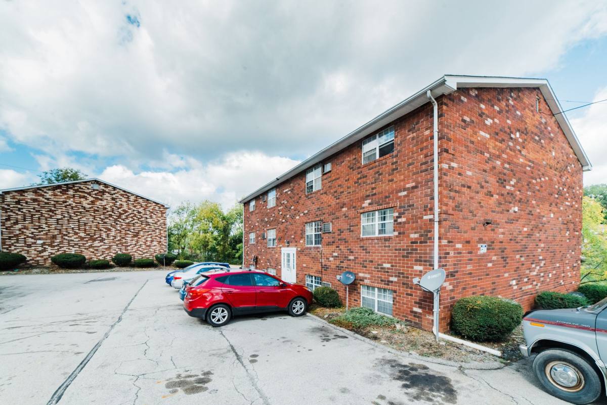 Apartment for rent at 826-830 Dornin St, Greensburg, PA 15601