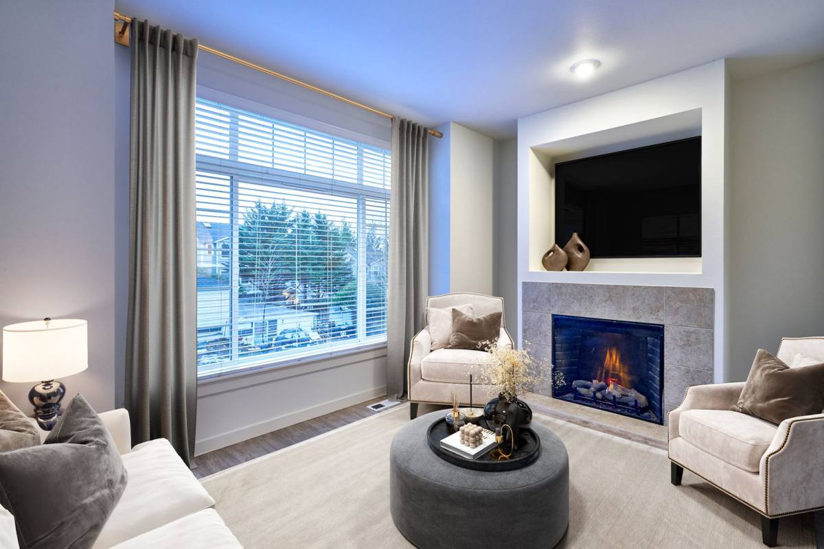 Townhouse for rent at 965 Aberdeen Ave NE, Renton, WA 98056