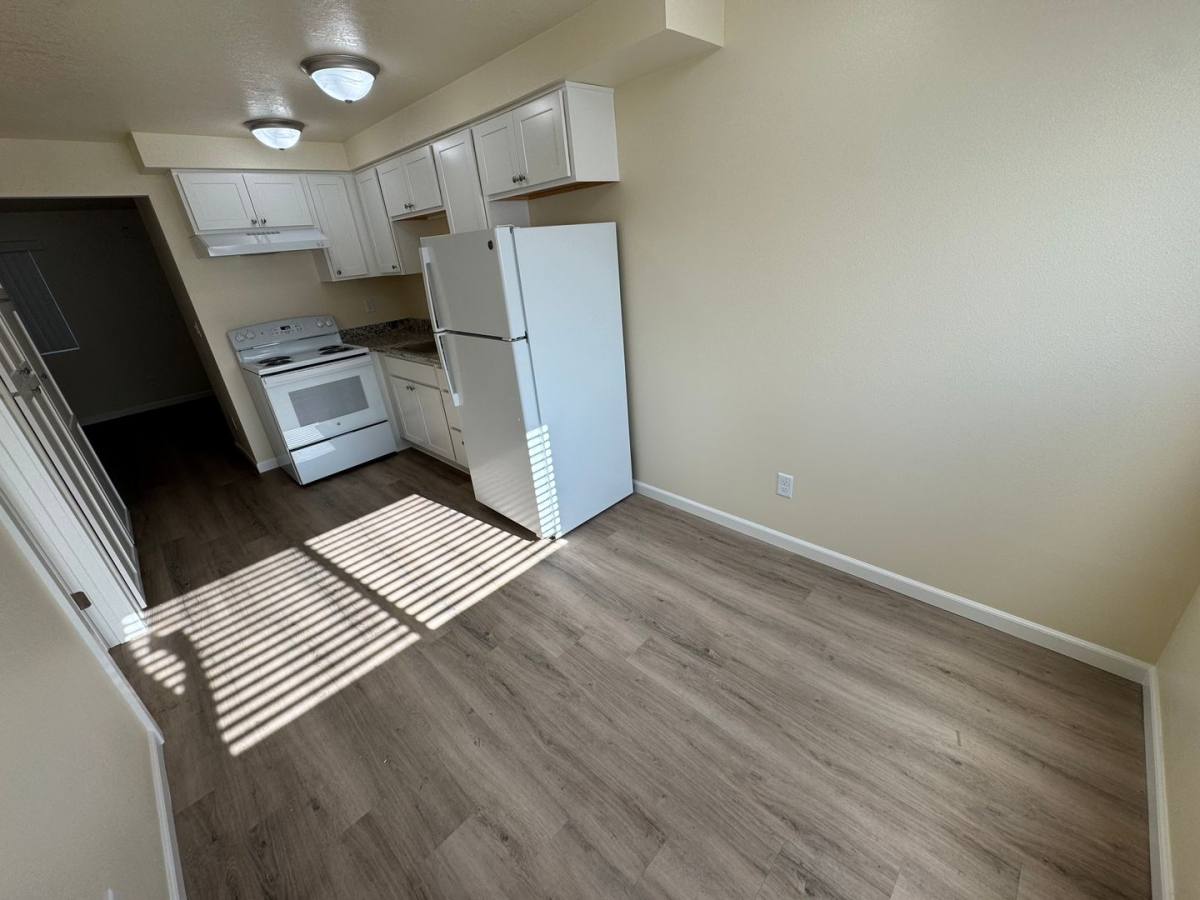 Apartment for rent at 2215 Elm St SW, Albany, OR 97321