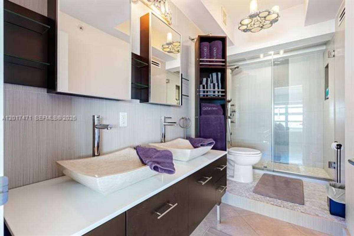 Apartment for rent at 1881 Washington Ave, Miami Beach, FL 33139