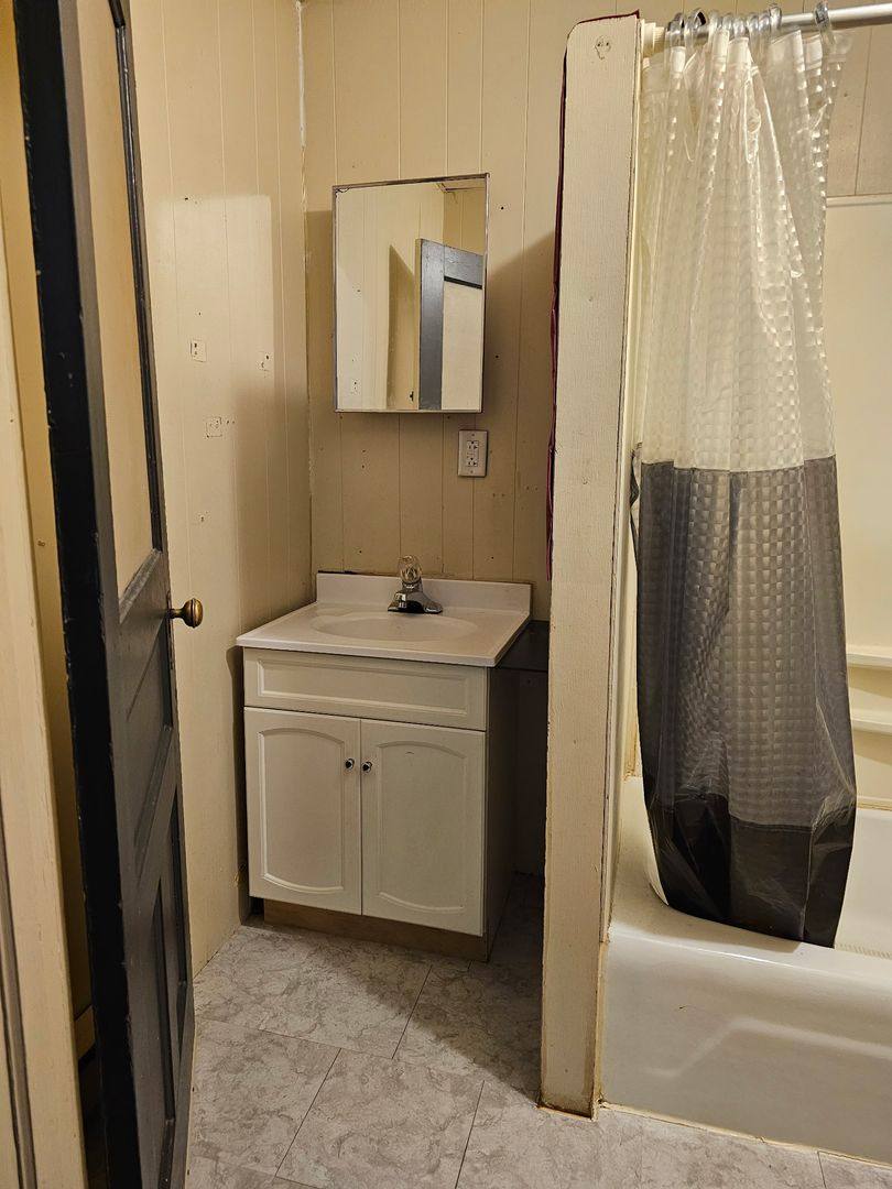 Apartment for rent at 110 E Canda St, Ishpeming, MI 49849