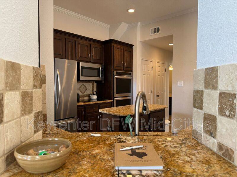 House for rent at 6213 Park Meadow Lane, Plano, TX 75093