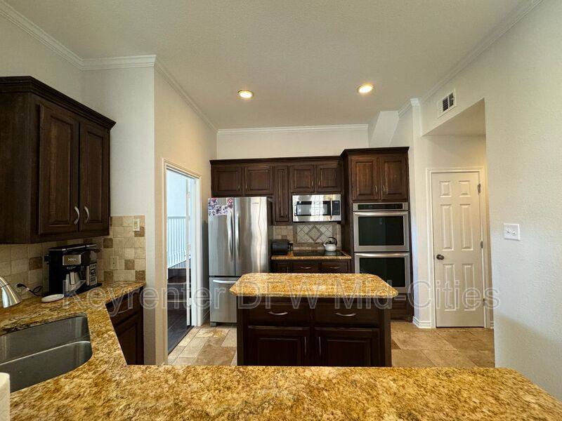 House for rent at 6213 Park Meadow Lane, Plano, TX 75093