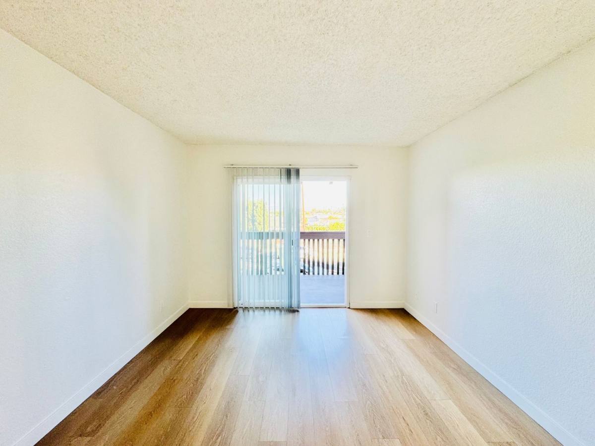 Apartment for rent at 6952 Westpark Place, Westminster, CA 92683