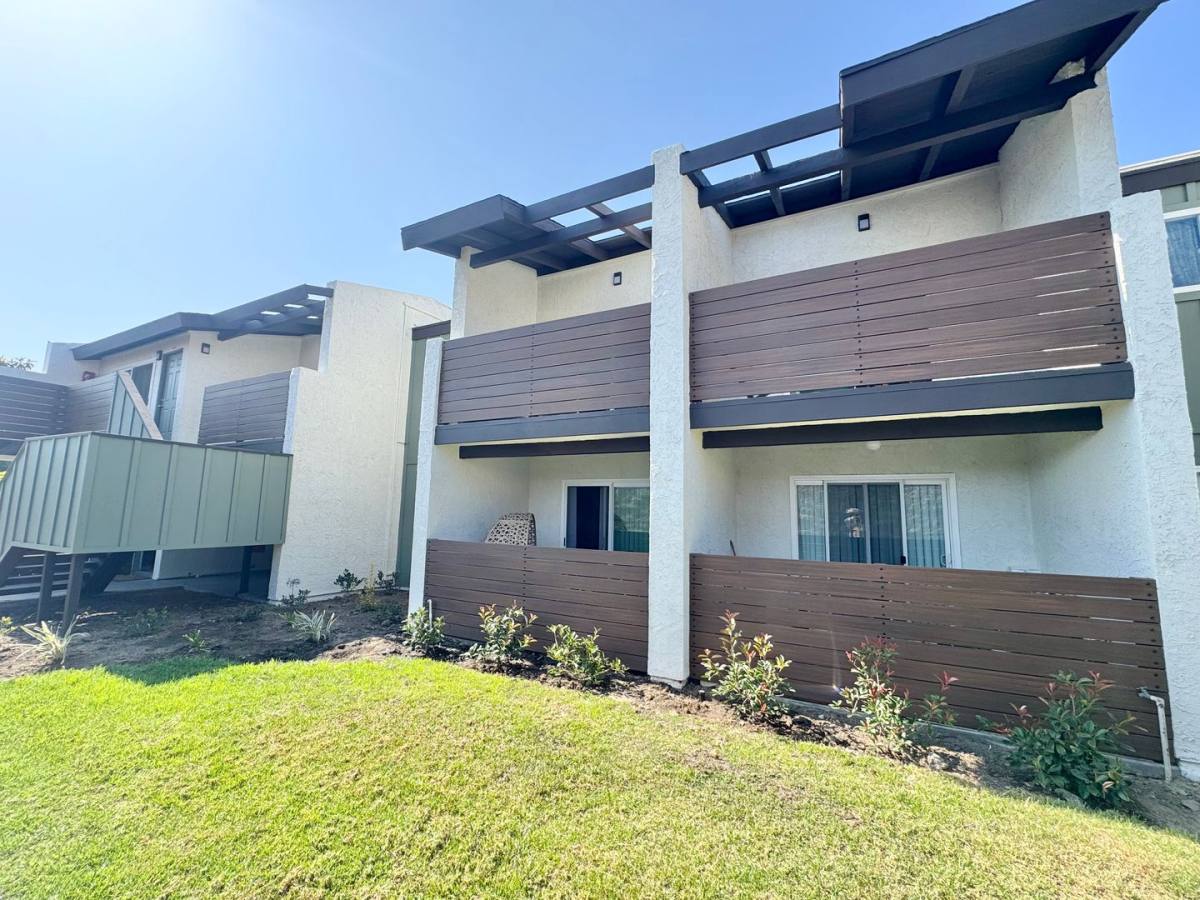 Apartment for rent at 6952 Westpark Place, Westminster, CA 92683