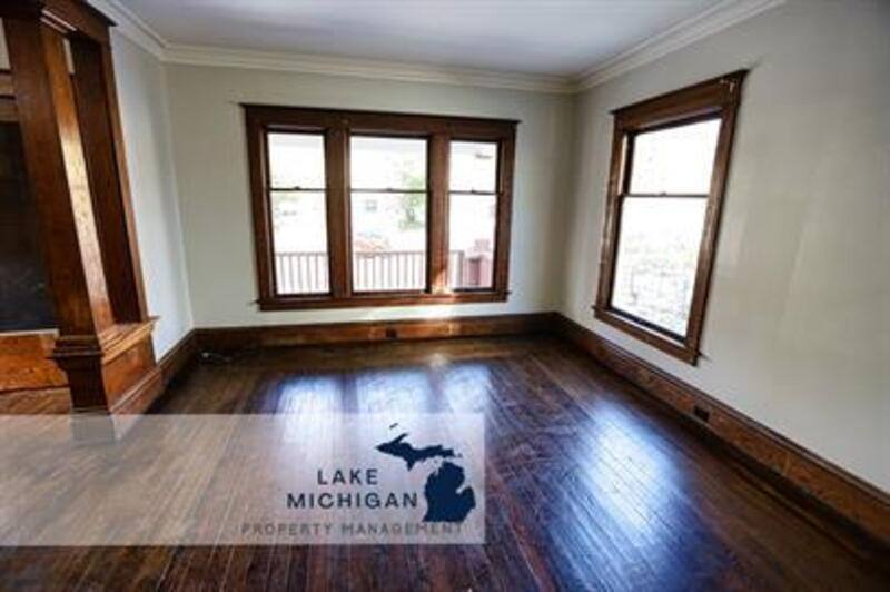 House for rent at 848 Kalamazoo Ave SE, Grand Rapids, MI 49507
