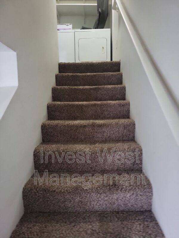 Townhouse for rent at 9031 N St Louis Ave, Portland, OR 97203