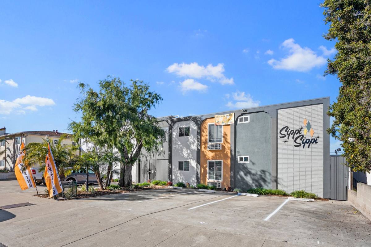 Apartment for rent at 4424 Mississippi St, San Diego, CA 92116