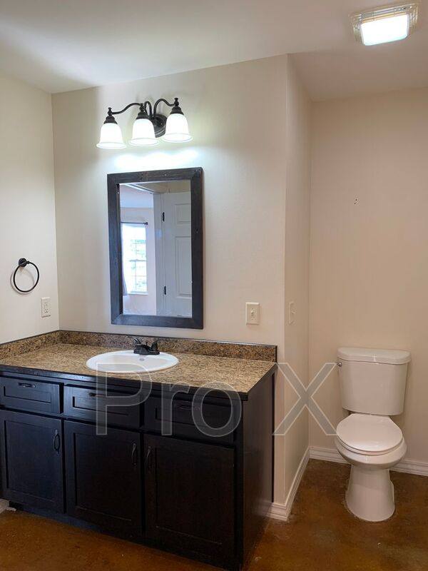 Townhouse for rent at 612 Easton Dr #B, Webb City, MO 64870