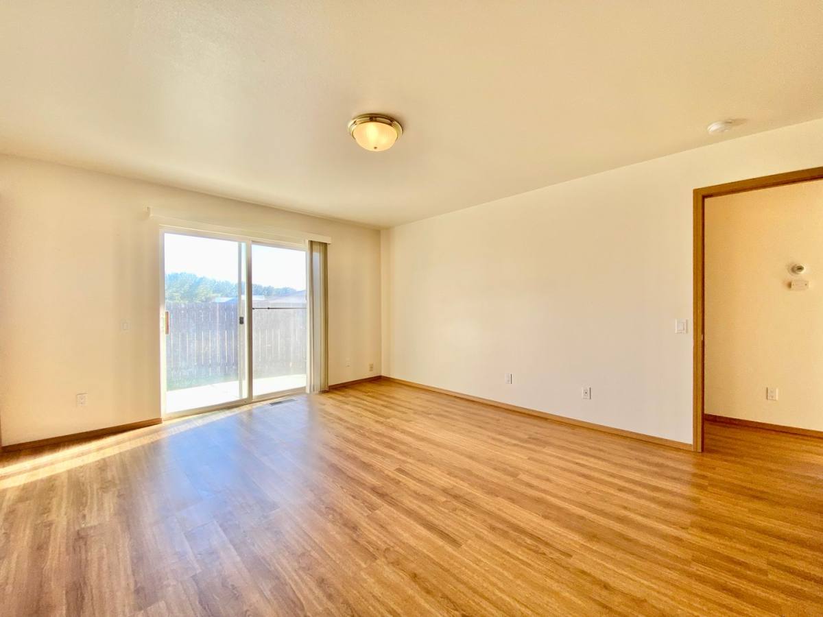 Apartment for rent at 809 811 Jamie Dr, Selah, WA 98942
