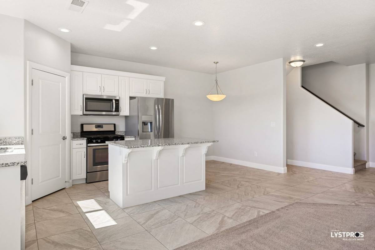 Townhouse for rent at 355 W 200 S #115, Washington, UT 84780