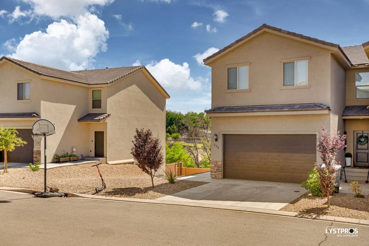 Townhouse for rent at 355 W 200 S #115, Washington, UT 84780