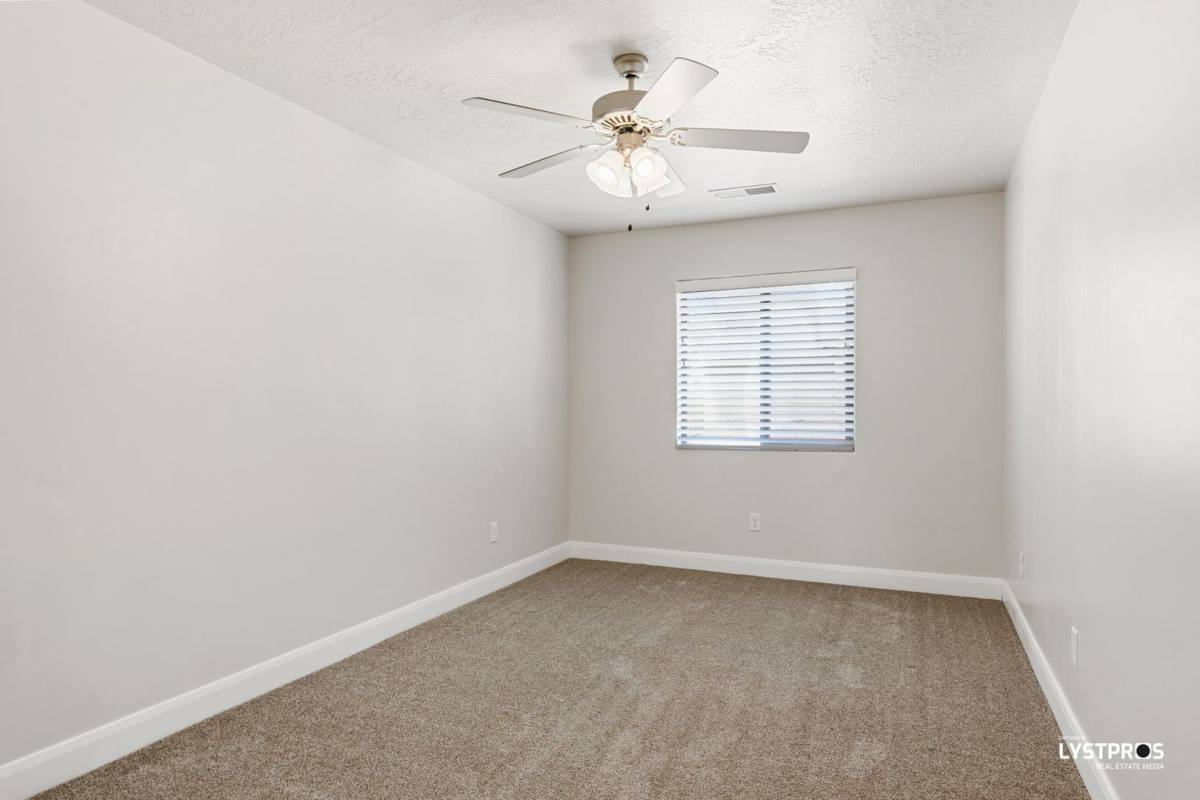 Townhouse for rent at 355 W 200 S #115, Washington, UT 84780