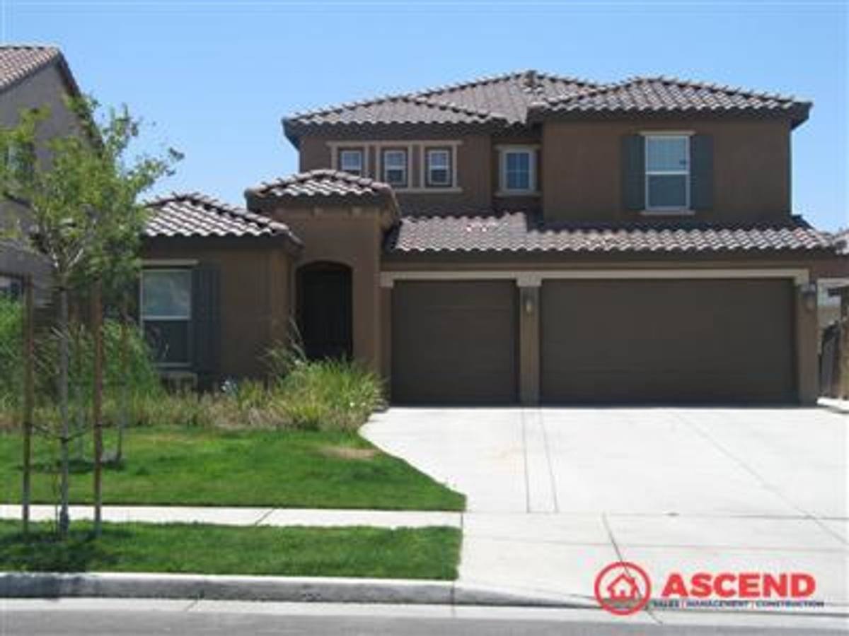 House for rent at 9901 Riata Lane, Bakersfield, CA 93306