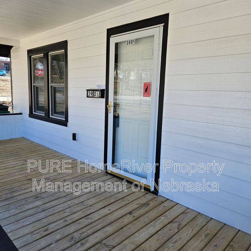 House for rent at 3901 Curtis Ave, Omaha, NE 68111