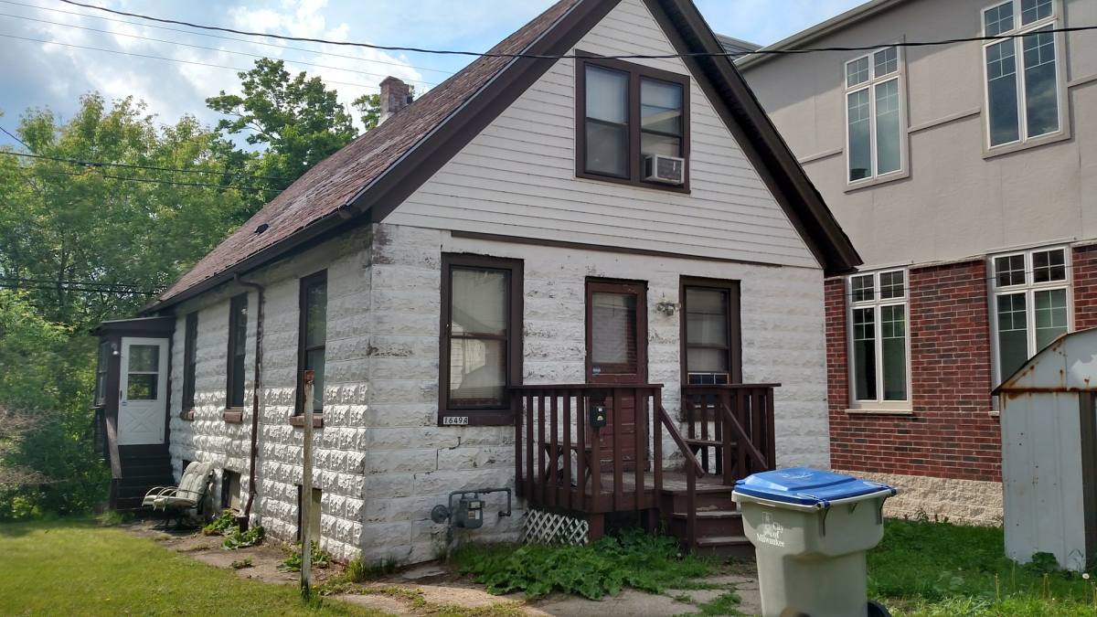 Apartment for rent at 1649 N Jackson, Milwaukee, WI 53202