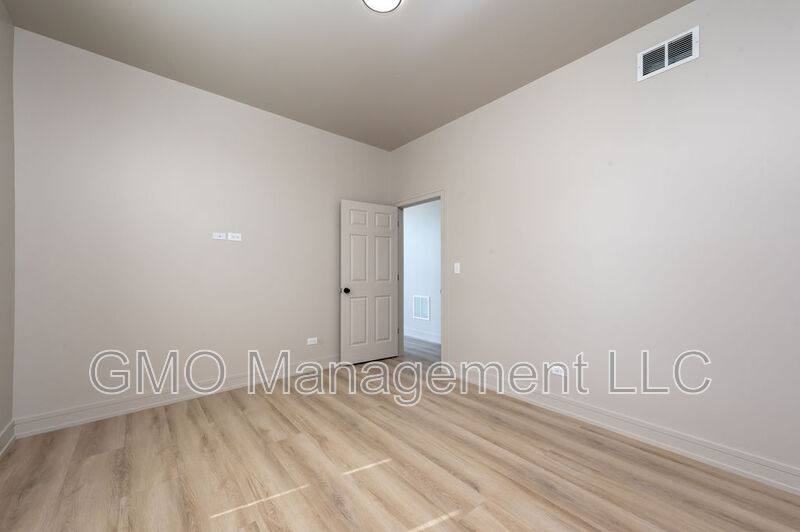 Apartment for rent at 1431 S Kedzie Ave #1D, Chicago, IL 60623