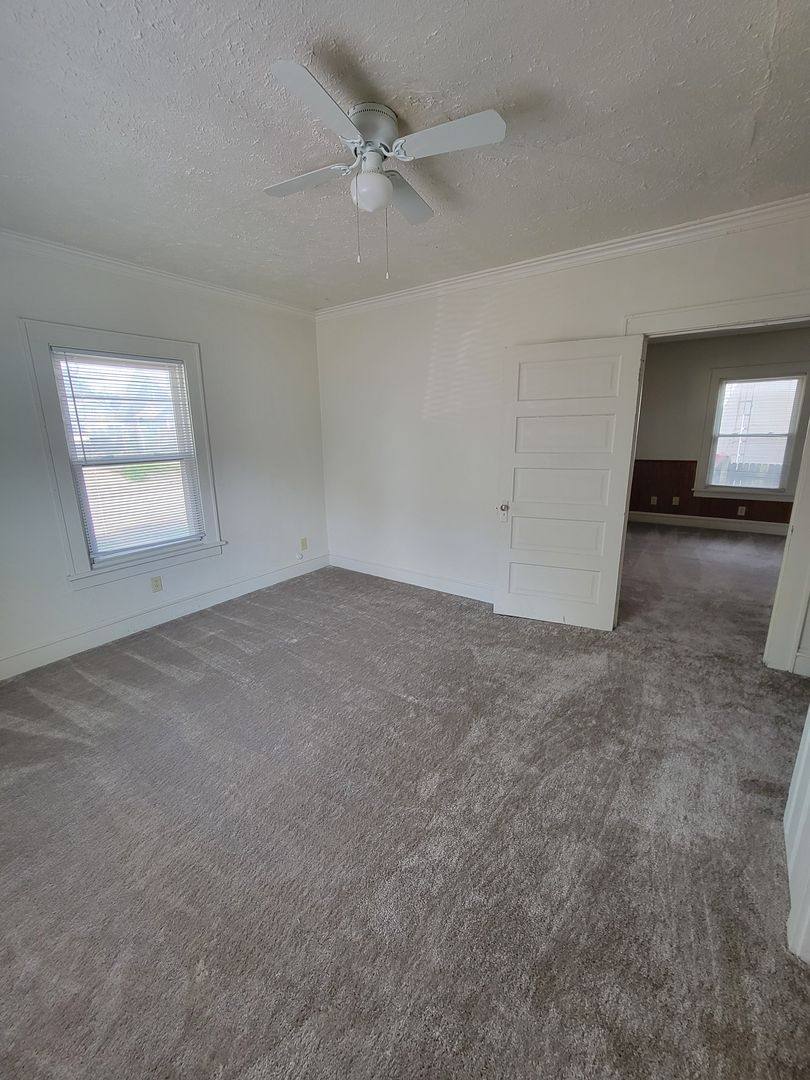 Apartment for rent at 804 S Morris Ave, Bloomington, IL 61701