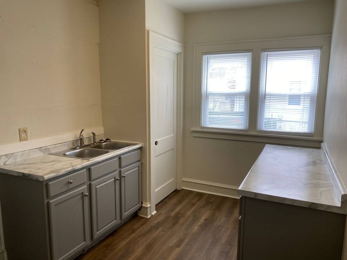 Apartment for rent at 804 S Morris Ave, Bloomington, IL 61701