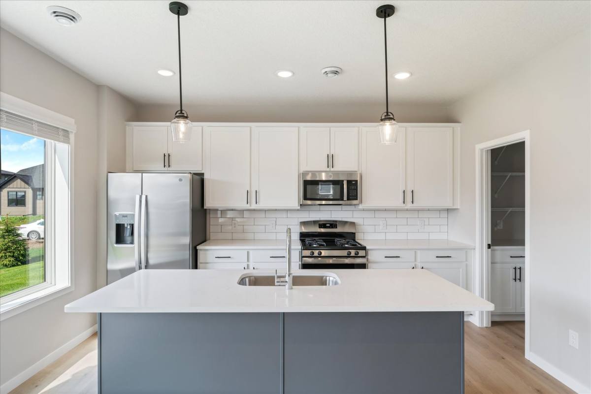 Apartment for rent at 10108 Sunbird Circle, Saint Paul, MN 55129