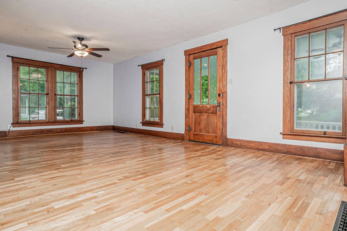 Apartment for rent at 731 Osage St, Manhattan, KS 66502