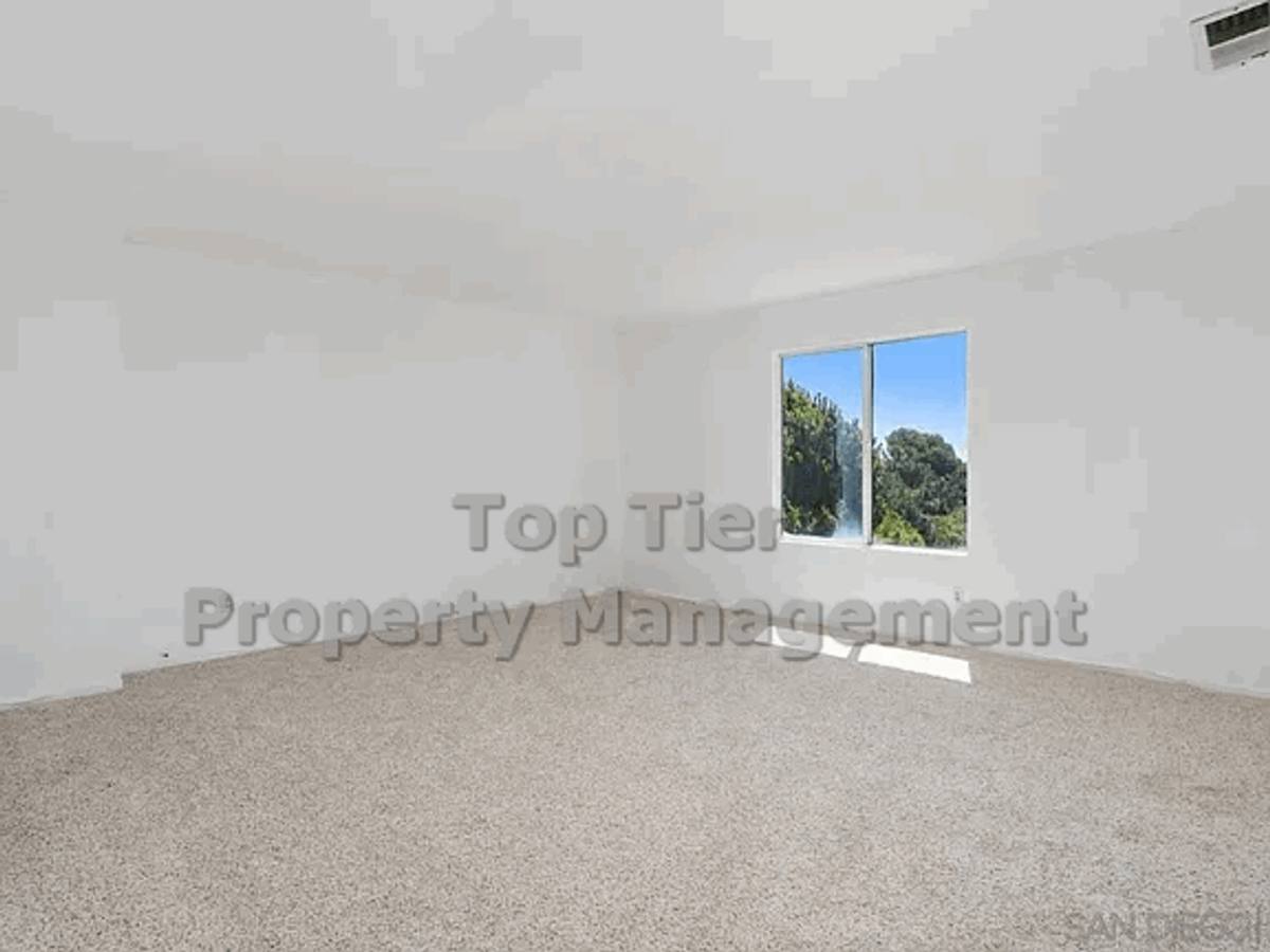 House for rent at 408 Shadow Tree Dr, Oceanside, CA 92058