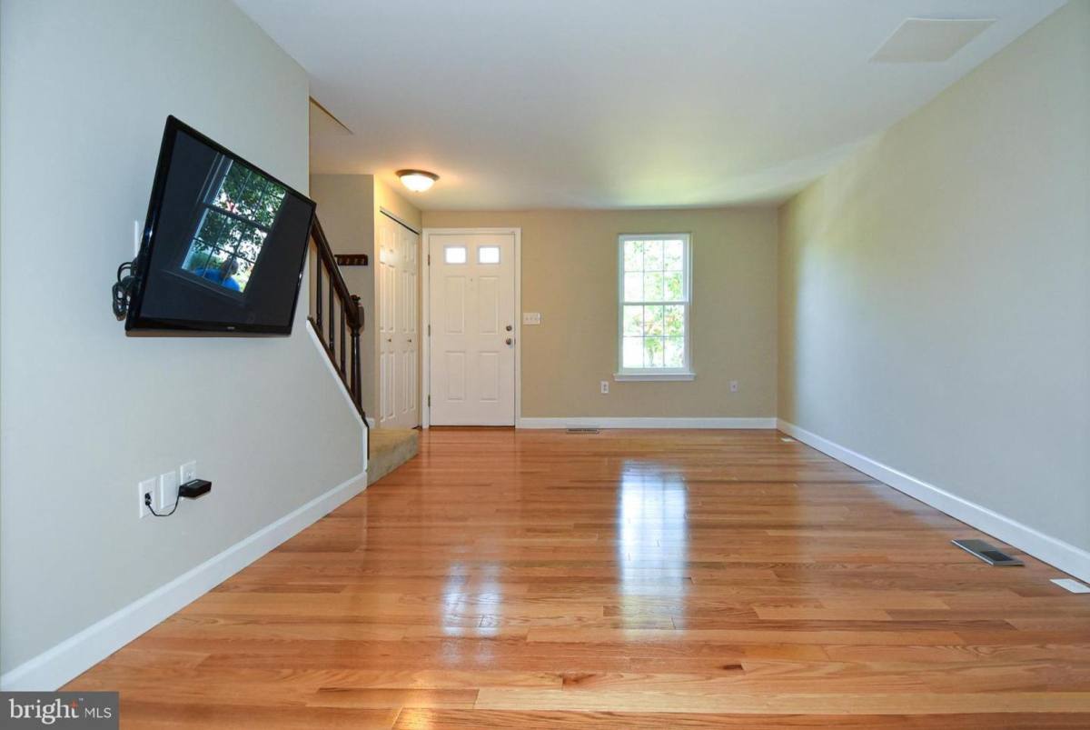 Townhouse for rent at 27 Marian Court, Sterling, VA 20165