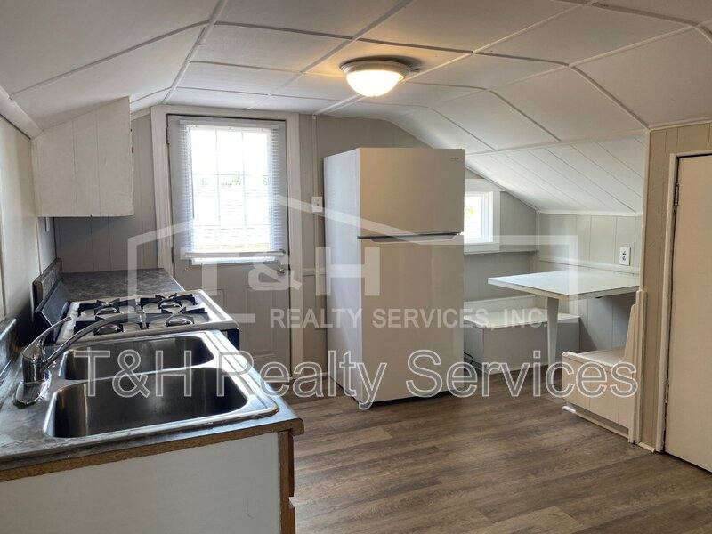 Apartment for rent at 2916 Noble St, Anderson, IN 46016