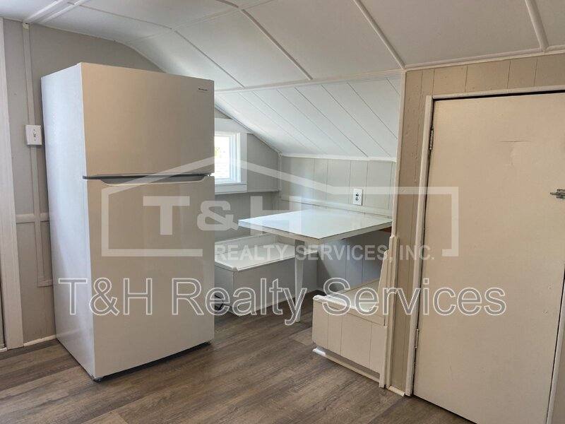 Apartment for rent at 2916 Noble St, Anderson, IN 46016