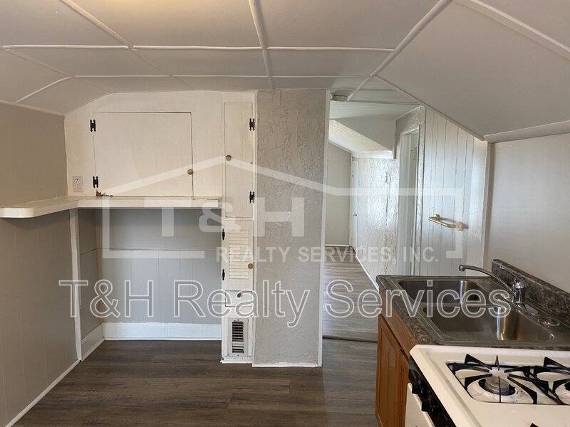 Apartment for rent at 2916 Noble St, Anderson, IN 46016