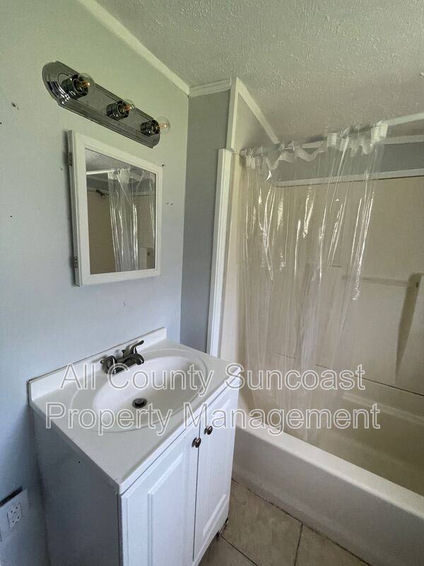 Apartment for rent at 1830 27th Ave N E, Saint Petersburg, FL 33713