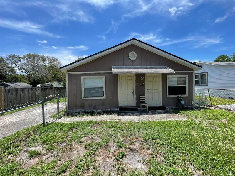 Apartment for rent at 1830 27th Ave N E, Saint Petersburg, FL 33713