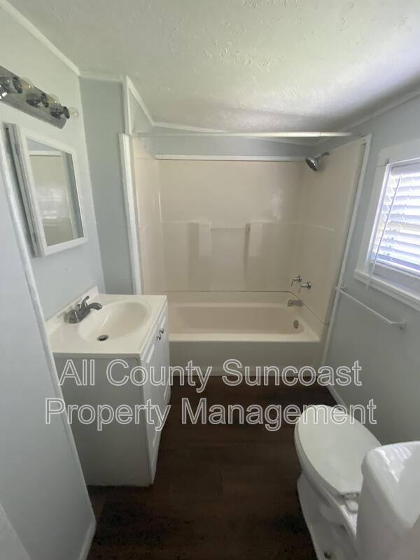 Apartment for rent at 1830 27th Ave N E, Saint Petersburg, FL 33713