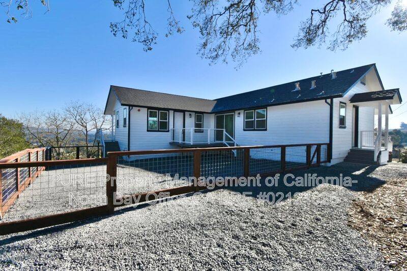 House for rent at 510 Fairview Court #A, Petaluma, CA 94952