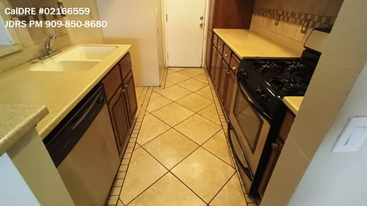 Townhouse for rent at 4859 Jackson St, Riverside, CA 92503