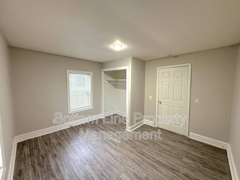 House for rent at 917 N Oakland St, Gastonia, NC 28054