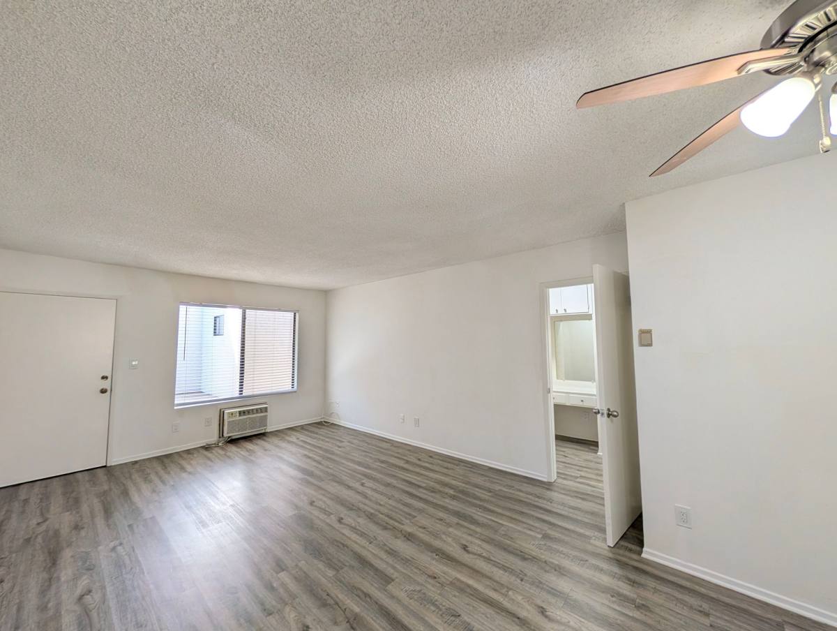 Apartment for rent at 14646 Dickens St, Sherman Oaks, CA 91403